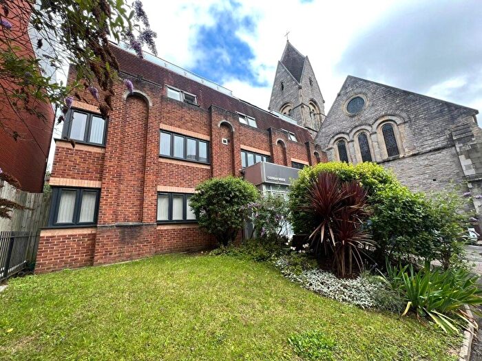 1 Bedroom Flat To Rent In Commercial Road, Southampton, Hampshire, SO15