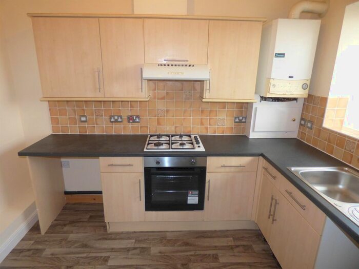 2 Bedroom Flat To Rent In 30 Prospect Road, Longwood, Huddersfield HD3
