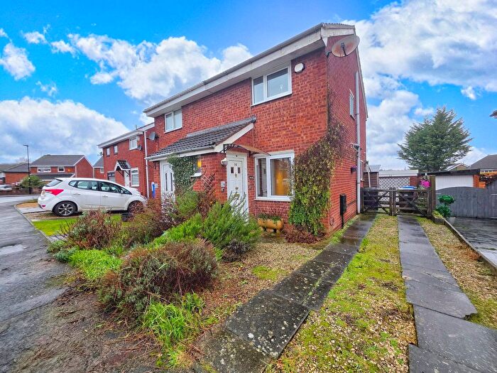 2 Bedroom Semi Detached House For Sale In Farm Fields Close, Waterthorpe, Sheffield, S20