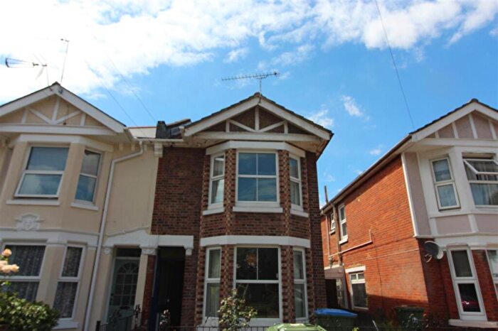 5 Bedroom Semi-Detached House To Rent In Devonshire Road, Southampton, SO15