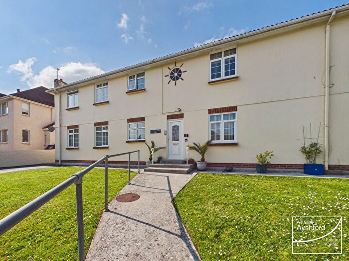 2 Bedroom Flat For Sale In Laura Court, Laura Grove, Preston, TQ3