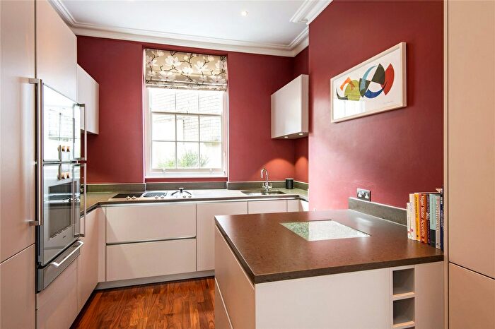 3 Bedroom Terraced House To Rent In Sekforde Street, EC1R