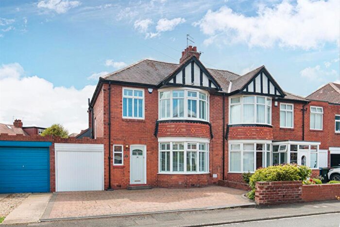 3 Bedroom Semi-Detached House For Sale In Layfield Road, Brunton Park, NE3