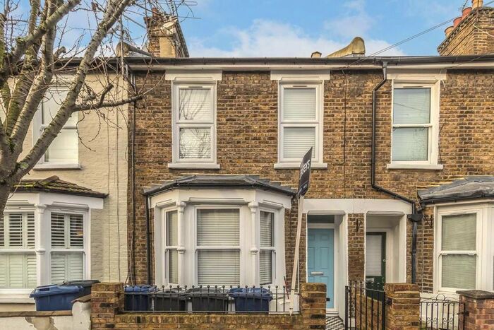 1 Bedroom Flat To Rent In Coningsby Road, London, W5