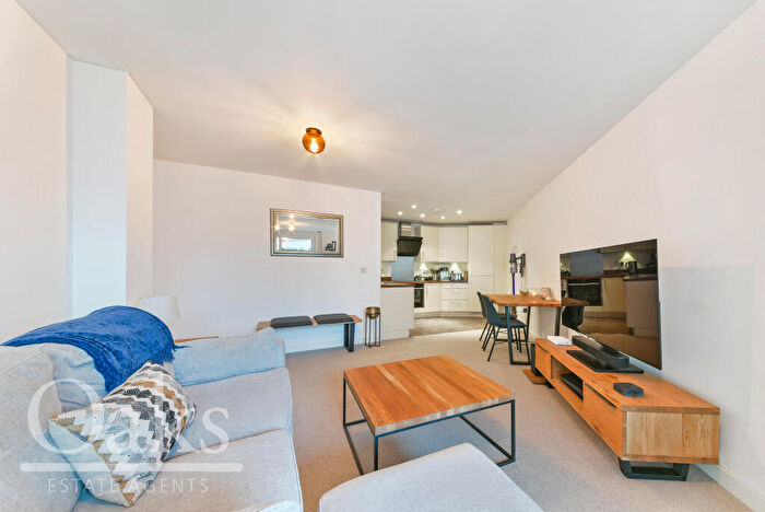 1 Bedroom Apartment For Sale In Saffron Central Square, East Croydon, CR0