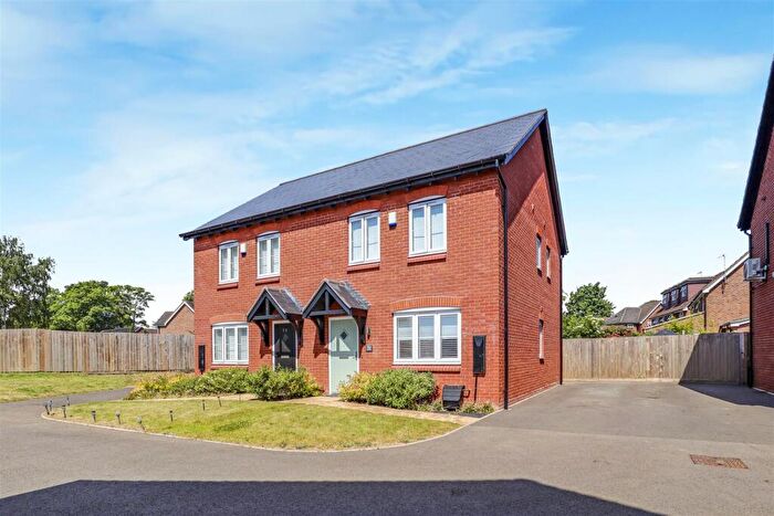 2 Bedroom Semi Detached House For Sale In Hickman Way, Kenilworth, CV8