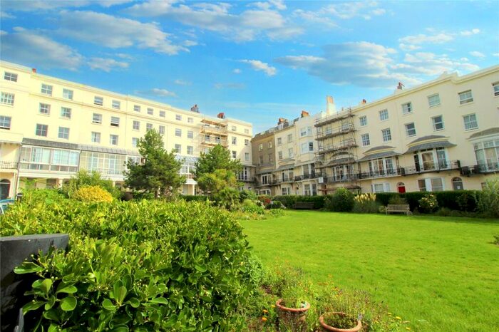 2 Bedroom Flat To Rent In Marine Square, Brighton, East Sussex, BN2
