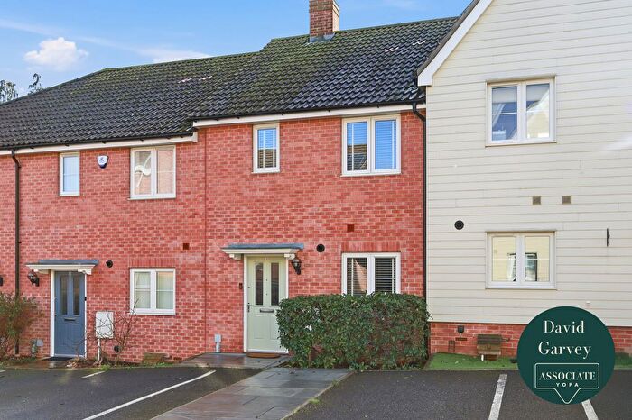 2 Bedroom Terraced House For Sale In Leaf Hill Drive, Romford, RM3