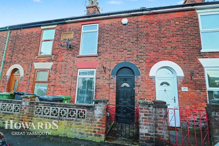 2 Bedroom Terraced House For Sale In Yarmouth Road, Caister-On-Sea, NR30