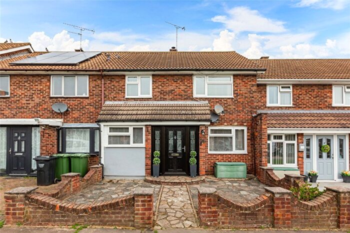 3 Bedroom Terraced House For Sale In Cattawade Link, Basildon, Essex, SS14
