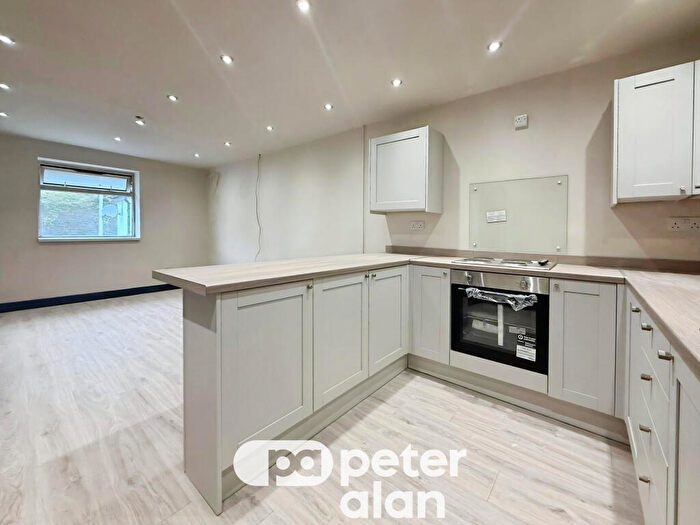 2 Bedroom Flat To Rent In Ynyshir Road, Porth, CF39