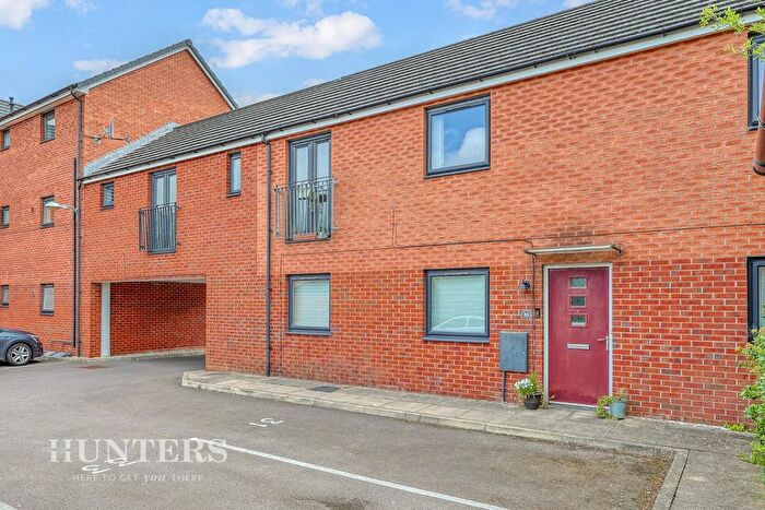2 Bedroom Flat For Sale In Fields New Road, Chadderton, OL9