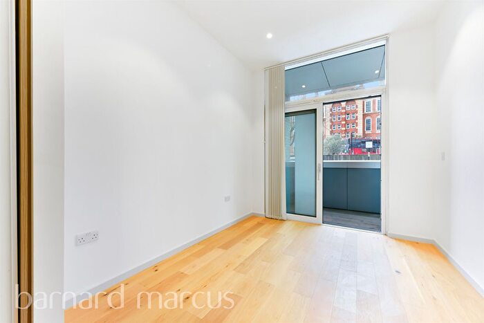 1 Bedroom Flat For Sale In Spectrum Way, Wandworth, London, SW18