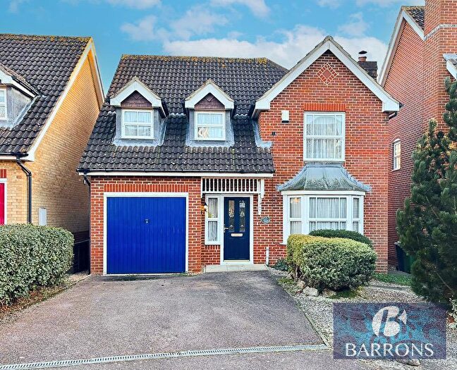 4 Bedroom Detached House For Sale In Jepps Close, West Cheshunt, EN7