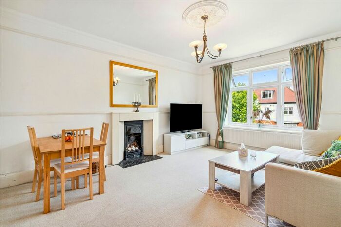 2 Bedroom Flat To Rent In Chartfield Avenue, London, SW15