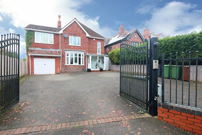4 Bedroom Detached House For Sale In Holy Cross Lane, Belbroughton, Stourbridge, DY9