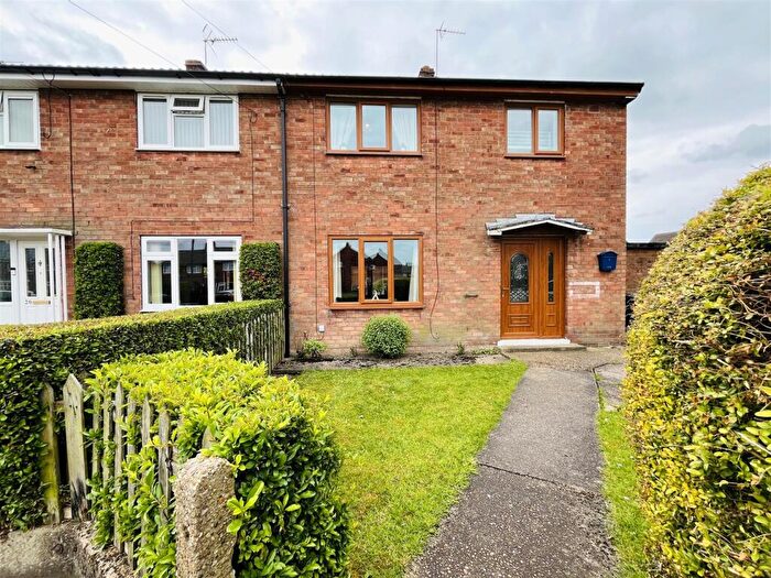 3 Bedroom End Of Terrace House For Sale In Mowbray Road, Thorne, Doncaster, DN8