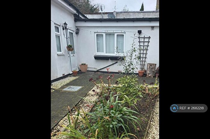 2 Bedroom Semi-Detached House To Rent In Station Road, Amersham, HP7