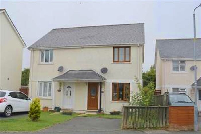 2 Bedroom House To Rent In Tudor Gardens, Merlins Bridge, SA61