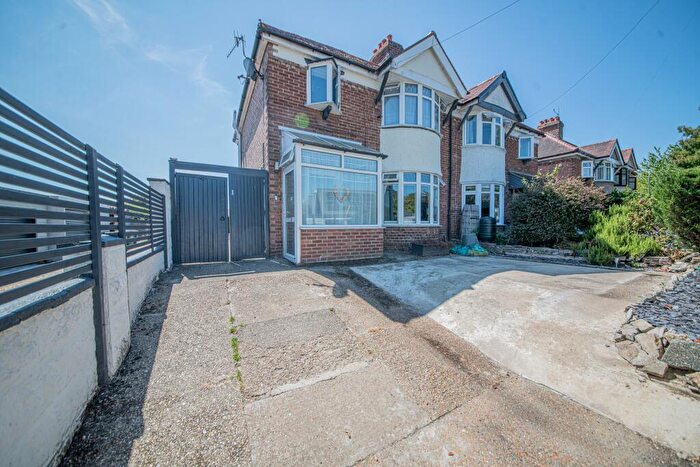 3 Bedroom Semi-Detached House For Sale In Cherbourg Road, Eastleigh, SO50