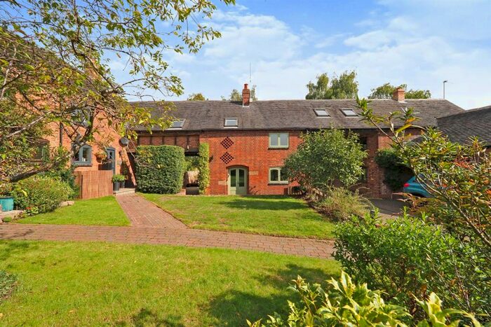 3 Bedroom Barn Conversion For Sale In Ashby Road, Ticknall, Derby, DE73