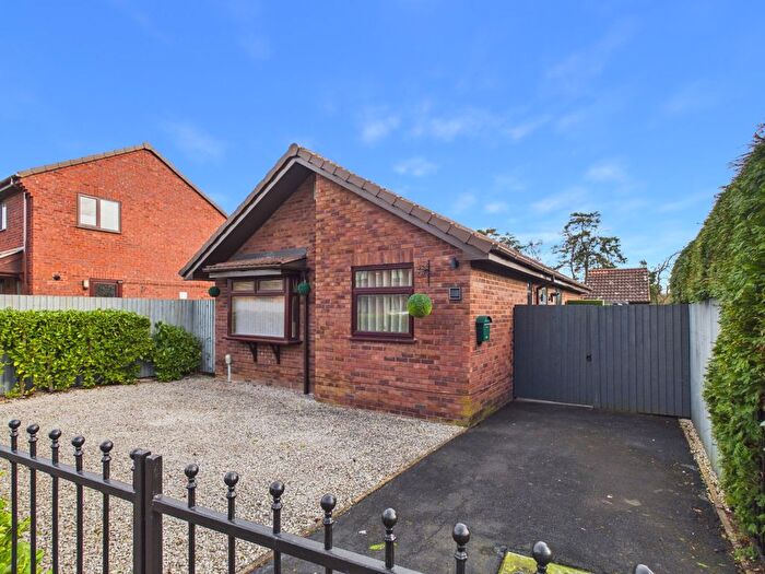 3 Bedroom Detached Bungalow For Sale In Julians Wells, Kirk Ella, Hull, HU10