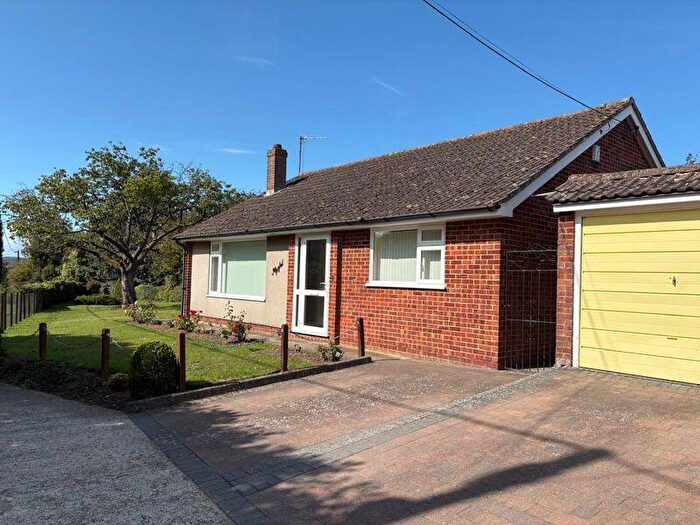 3 Bedroom Detached Bungalow To Rent In Bobbin Lodge Hill, Chartham, CT4