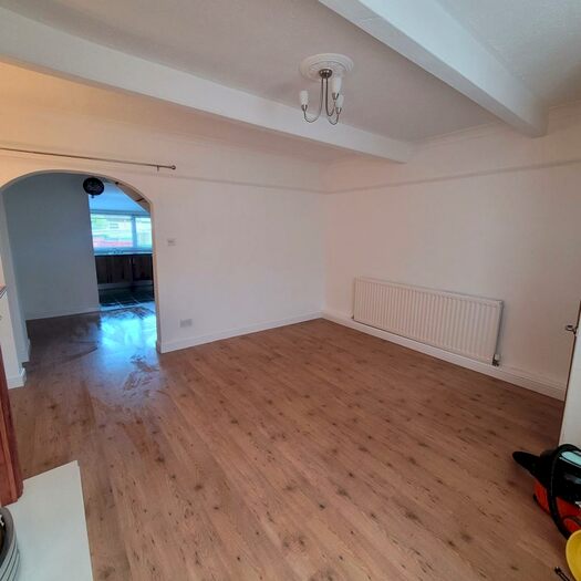 3 Bedroom Terraced House To Rent In Walshaw Road, Bury, BL8