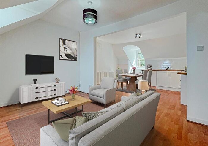 2 Bedroom Apartment For Sale In Kipling Court, Westward Ho!, EX39