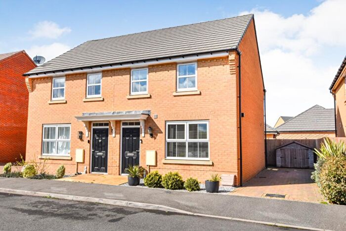 3 Bedroom Semi Detached House For Sale In Hare Grove, Southminster, CM0