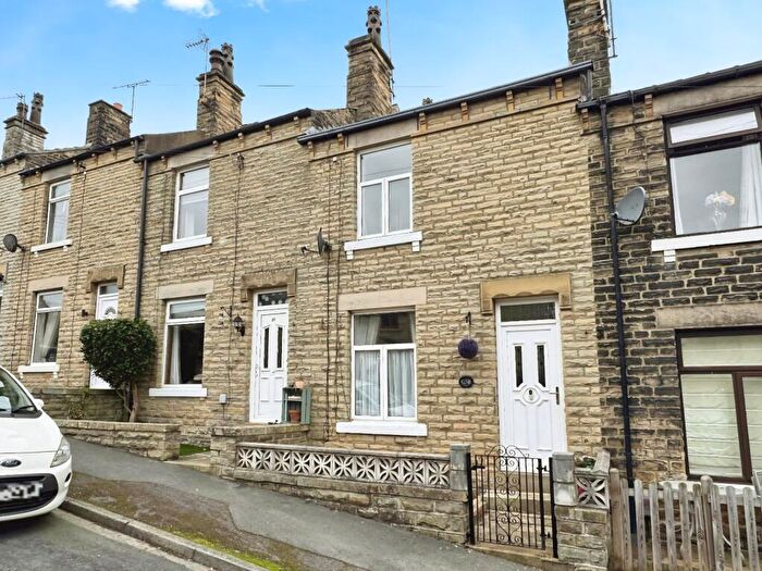 2 Bedroom Terraced House To Rent In Holdsworth Street, Cleckheaton, West Yorkshire, BD19