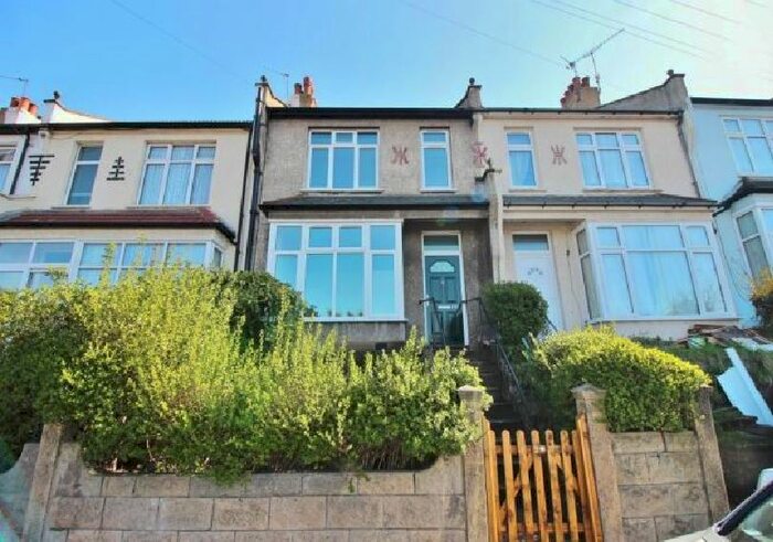 4 Bedroom Terraced House To Rent In Basildon Road, London SE2