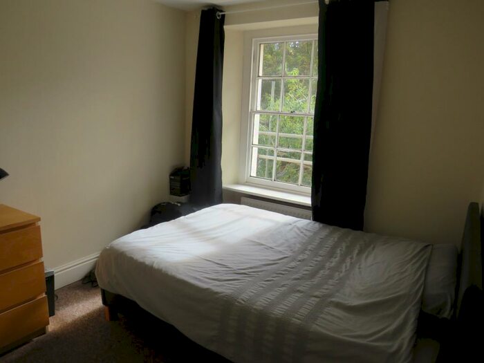 1 Bedroom Flat To Rent In Wyke Road, Weymouth, DT4