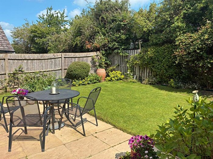 4 Bedroom Detached House For Sale In York Road, Calne, SN11