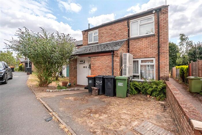 3 Bedroom End Of Terrace House For Sale In Southwood Road, Dunstable, Bedfordshire, LU5