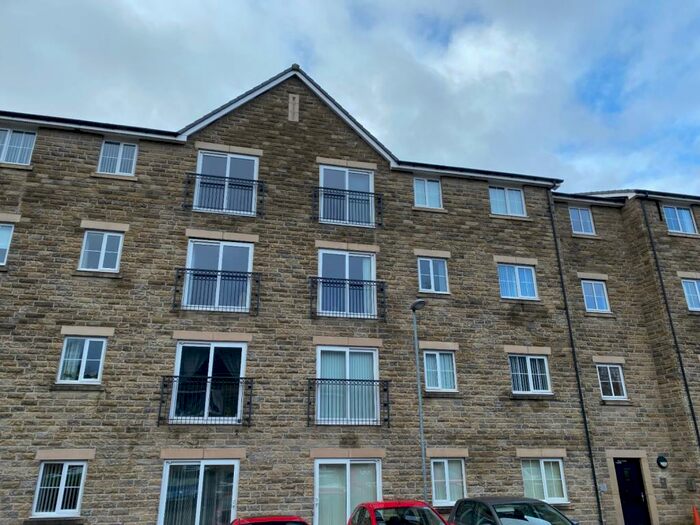 2 Bedroom Apartment For Sale In Bramble Court, Millbrook, Stalybridge, SK15