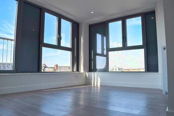 1 Bedroom Flat To Rent In Carlton House, New London Road, Chelmsford, Essex, CM2