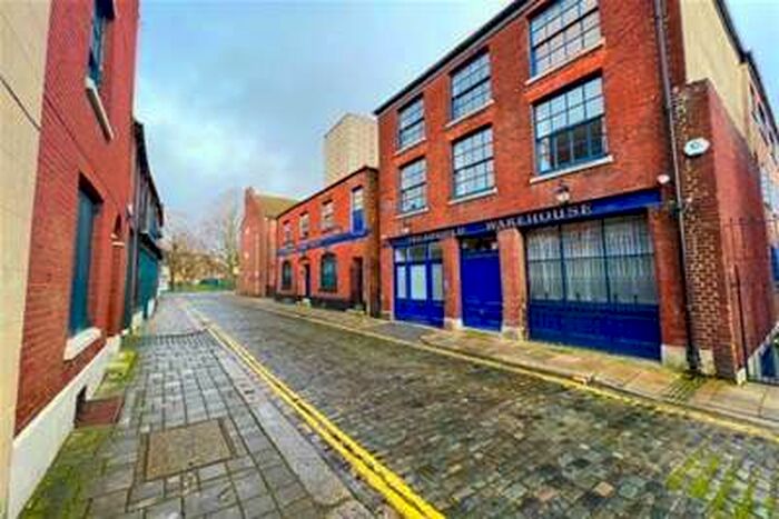 3 Bedroom Flat To Rent In Treadgold Warehouse, Portsmouth, PO1