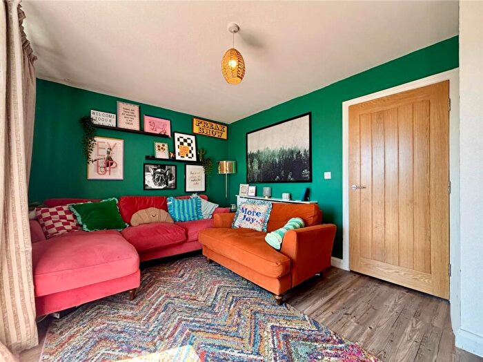 3 Bedroom Town House For Sale In , Ford Hill, Queensbury, BD13