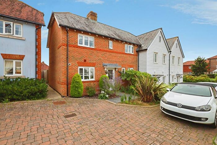 3 Bedroom End Of Terrace House For Sale In Hemp Place, Hailsham, BN27