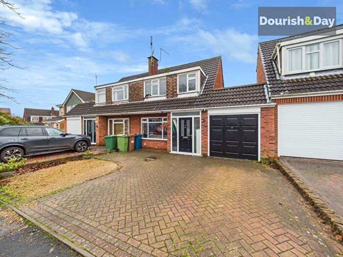 3 Bedroom Semi-Detached House For Sale In Babbacombe Avenue, Baswich, Stafford, ST17