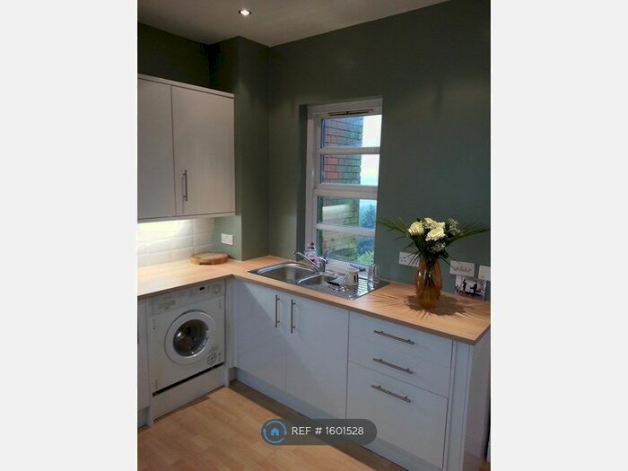 2 Bedroom Flat To Rent In Nightingale House, Nottingham, NG3