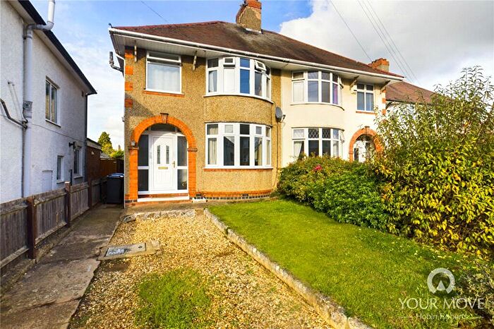 3 Bedroom Semi-Detached House To Rent In Beverley Road, Kettering, NN15