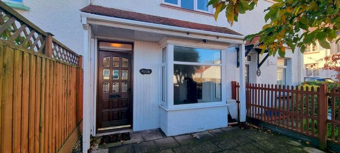 2 Bedroom Property To Rent In Albert Place, Mumbles, Swansea, SA3