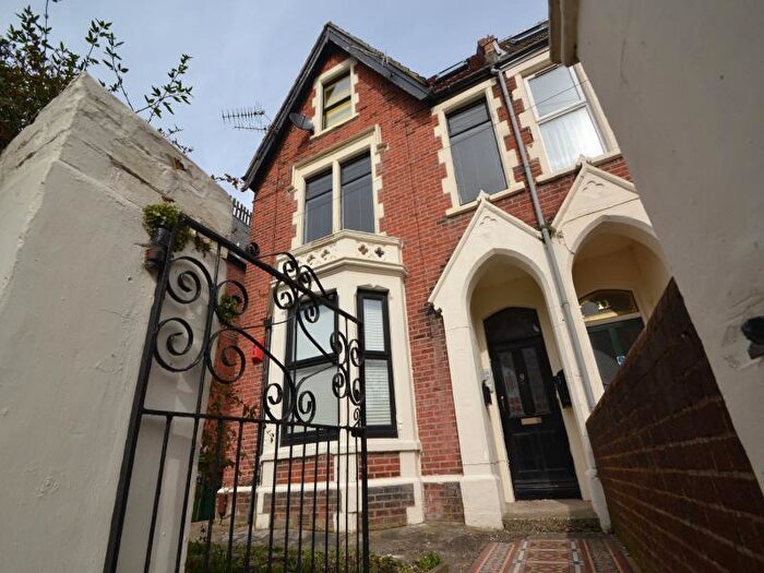 2 Bedroom Apartment To Rent In First Floor Flat St. Ursula Grove, Southsea, Hampshire, PO5