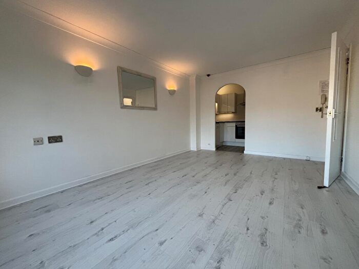 1 Bedroom Retirement Property To Rent In Wimborne Road, Bournemouth, BH2