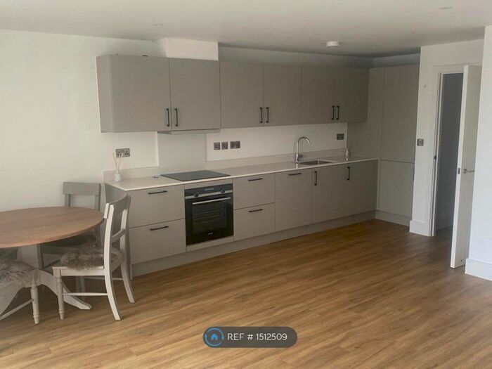 2 Bedroom Flat To Rent In Tankerton Road, Whitstable, CT5