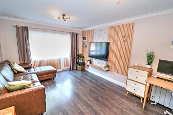 2 Bedroom Flat For Sale In Derby Road, Manchester, M41