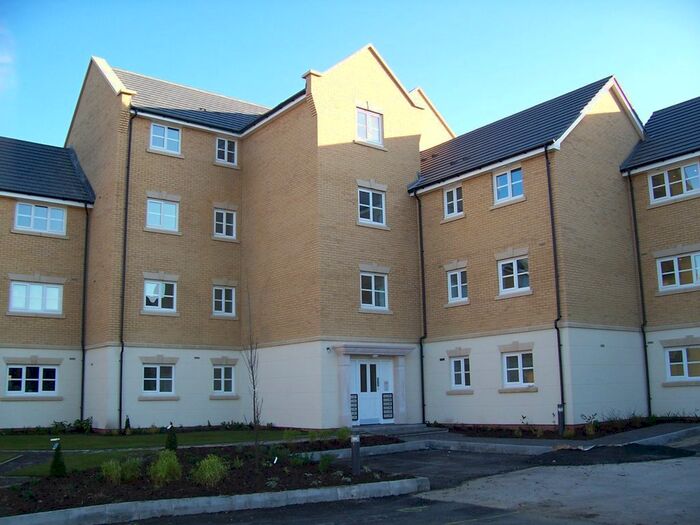 2 Bedroom Flat To Rent In Academy Court, Bexley, Kent DA5