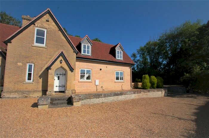 4 Bedroom Semi-Detached House To Rent In Lilford, Peterborough, Northamptonshire, PE8